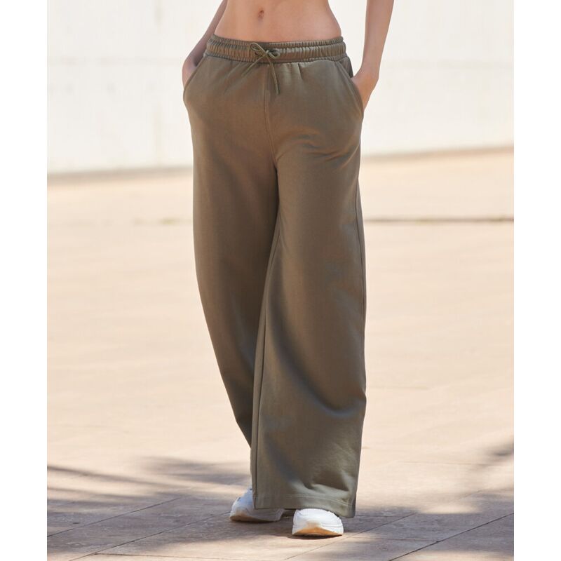 Women's sustainable fashion wide leg joggers Thumbnail