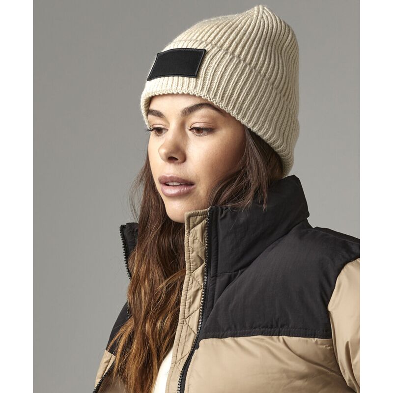 Fashion patch beanie Thumbnail