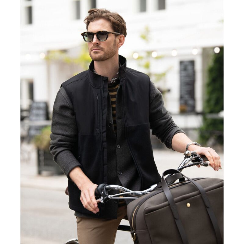 Highland - Fashionable yoke fleece vest Thumbnail