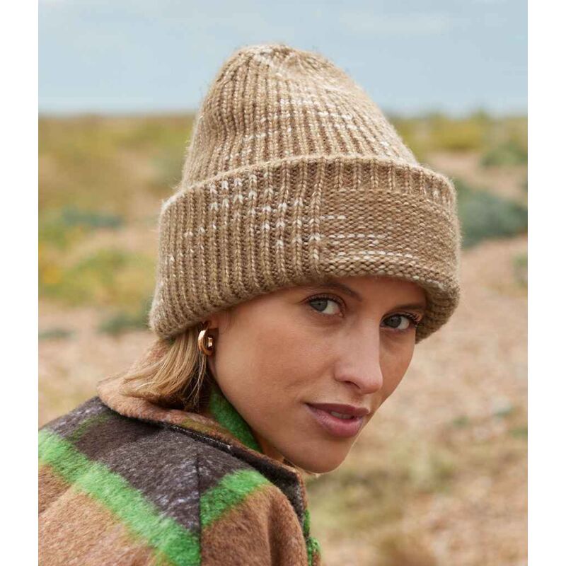 Beechfield Chunky Knitted Patch Beanie Thumbnail